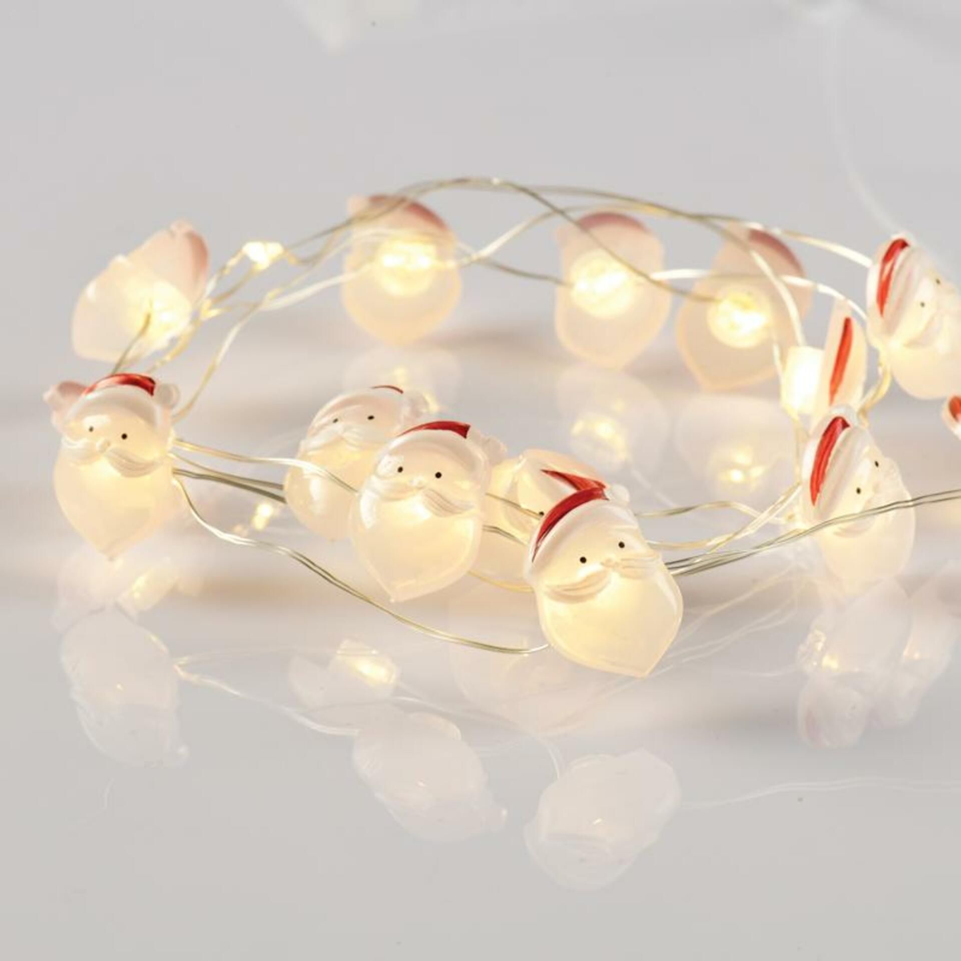 ACA Lighting santa 15 mini LED dekorační řetěz, WW, stříbrný měďený drát, na baterie (2xAA), IP20, 140+30cm čirý přívodní kabel X07151103