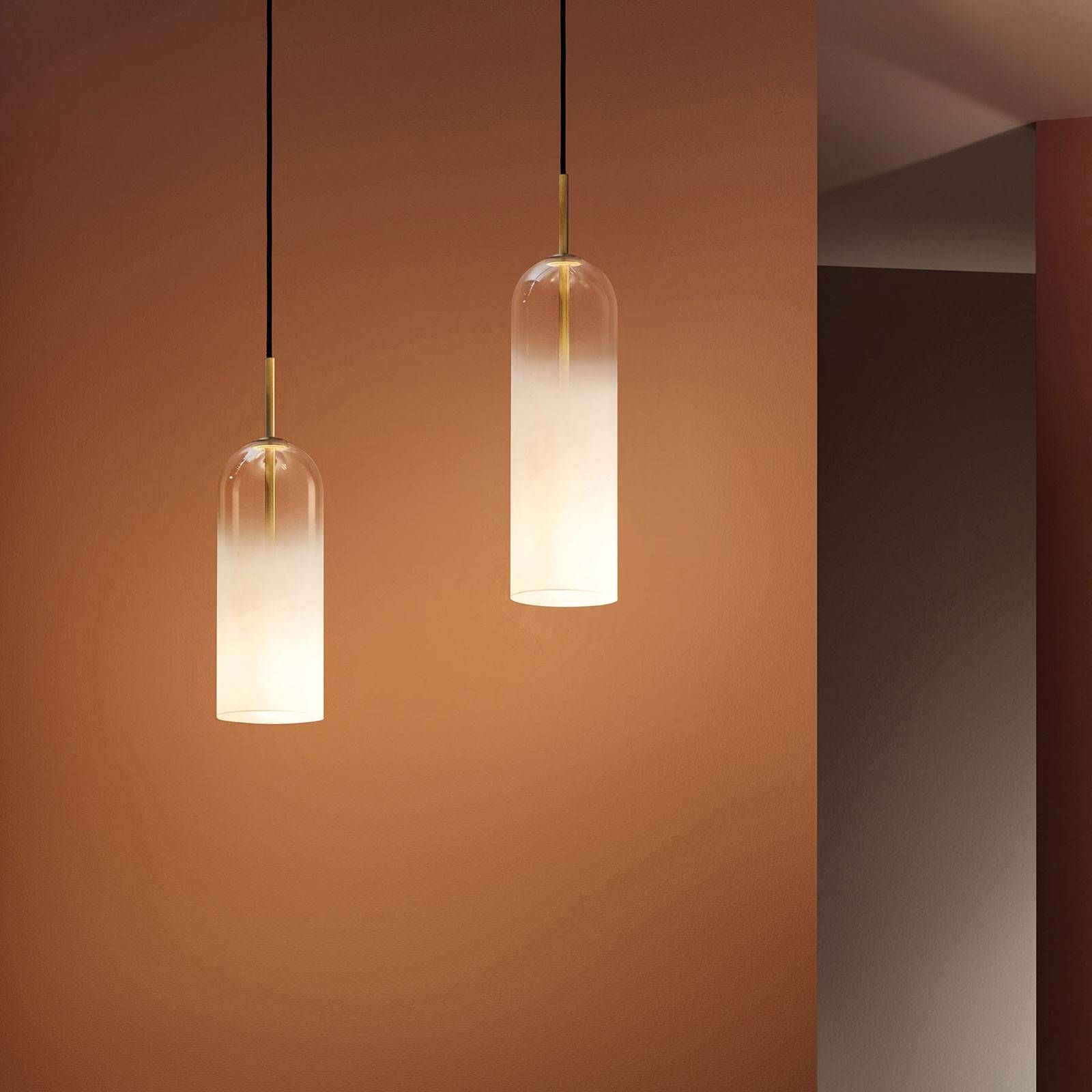 LEDS-C4 Glam závesná lampa sklo biele výška 38, 5cm, Obývacia izba / jedáleň, sklo, oceľ, E14, 23W, K: 38.5cm