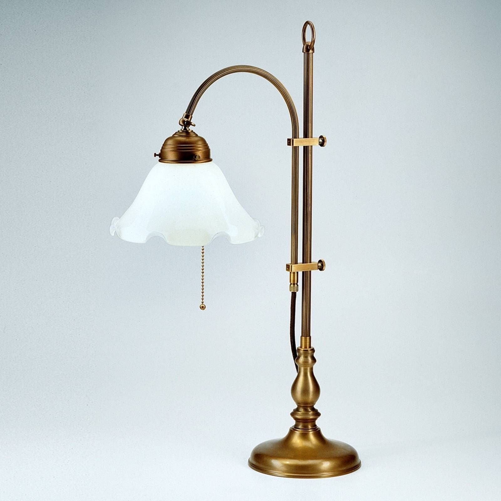 Berliner Messinglampen Stolná lampa Ernst – prakticky nastaviteľná, Obývacia izba / jedáleň, mosadz, ručne fúkané sklo, E27, 60W, K: 62cm