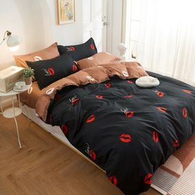 DomTextilu Čierne posteľné obliečky s potlačou pier 4 časti: 1ks 160 cmx200 + 2ks 70 cmx80 + plachta Čierna 38009-179662