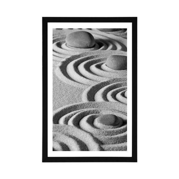 Plagát s paspartou Zen kamene v piesočnatých kruhoch čiernobielom prevedení - 60x90 silver