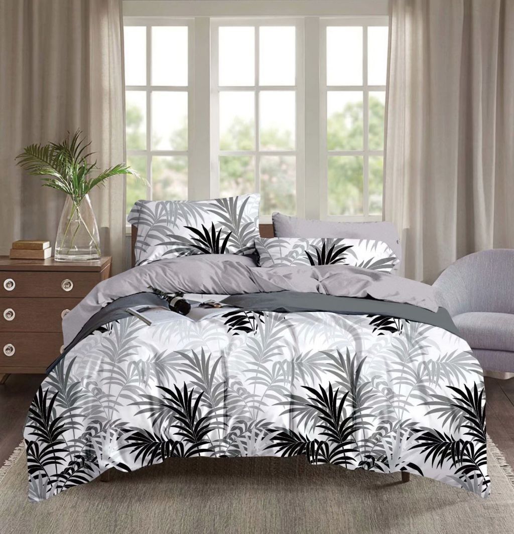 DomTextilu Pohodlné biele obliečky z mikrovlákna so sivými a čiernymi palmami 140x200 cm 23169-141629