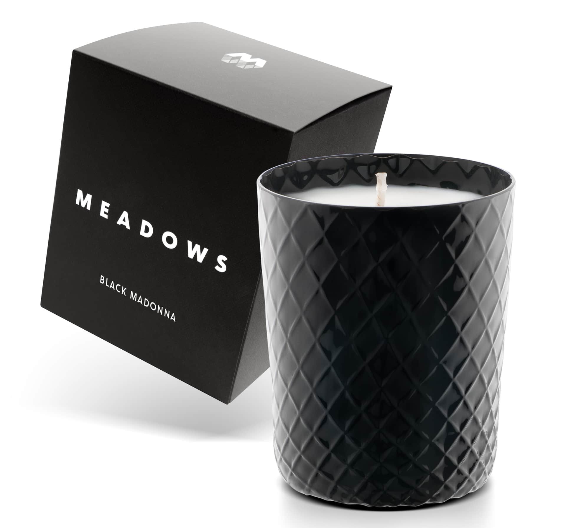 MEADOWS Vonná sviečka Meadows Black Madonna 200 g