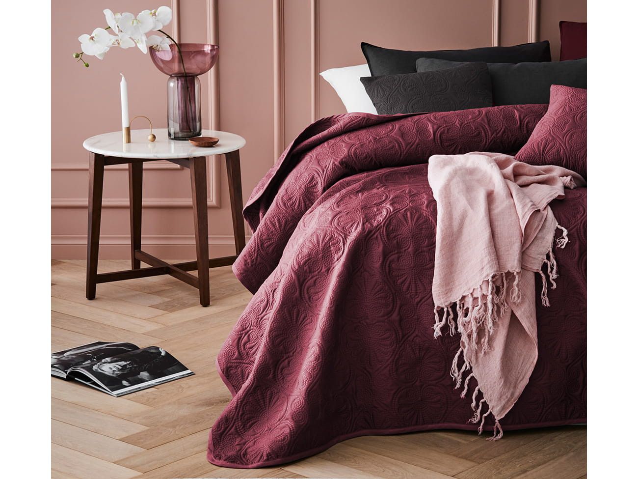 DomTextilu Jednofarebný bordový prehoz na posteľ s módnym prešívaním 170 x 210 cm 40279