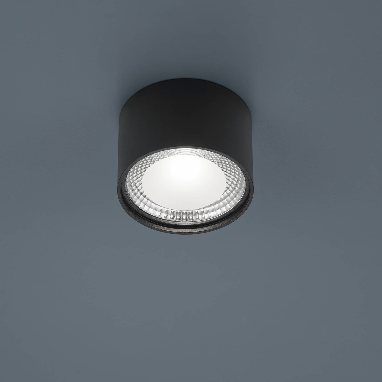 Helestra Kari stropné LED svietidlo okrúhle čierna, Obývacia izba / jedáleň, oceľ, sklo čiastočne satinované, 12W, K: 7.5cm