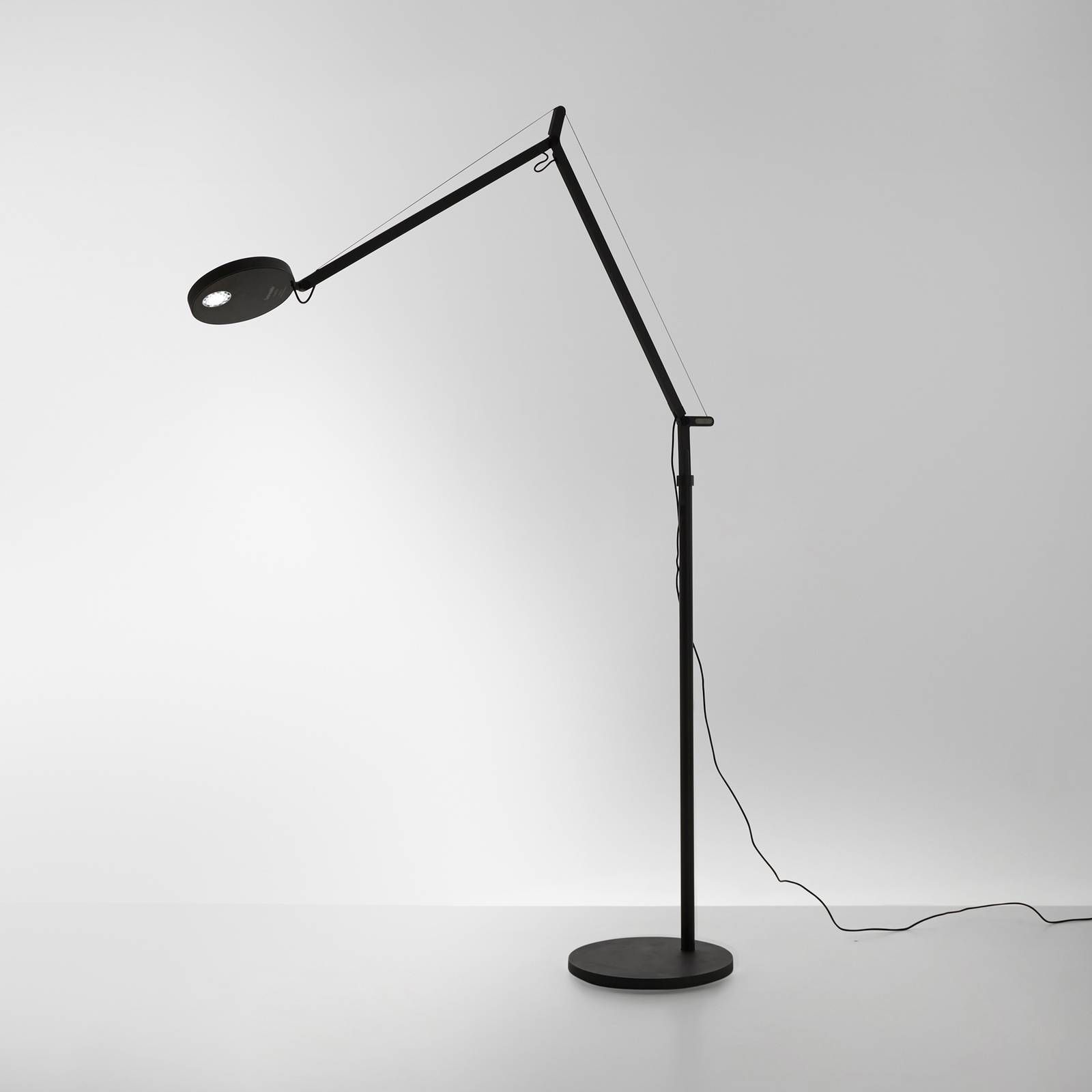 Artemide Demetra Reading stojaca LED 927 čierna, Obývacia izba / jedáleň, hliník, plast, oceľ, 8W, K: 155cm