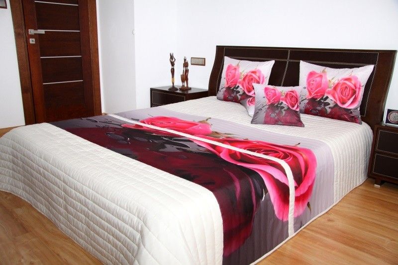 DomTextilu Prehoz na posteľ bielej farby s motívom ružovej ruže Šírka: 220 cm | Dĺžka: 240 cm 2937-77354