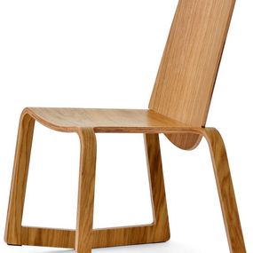 FORMDESIGN jedálenská drevená stolička SWING