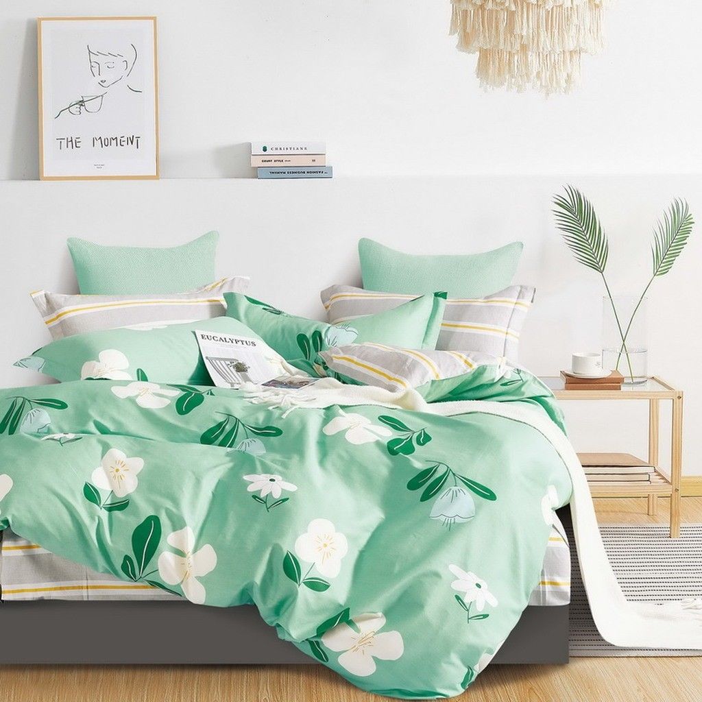 DomTextilu Krásne moderné zelené obojstranné posteľné obliečky s motívom kvetov 3 časti: 1ks 160 cmx200 + 2ks 70 cmx80 Zelená 38700-182133