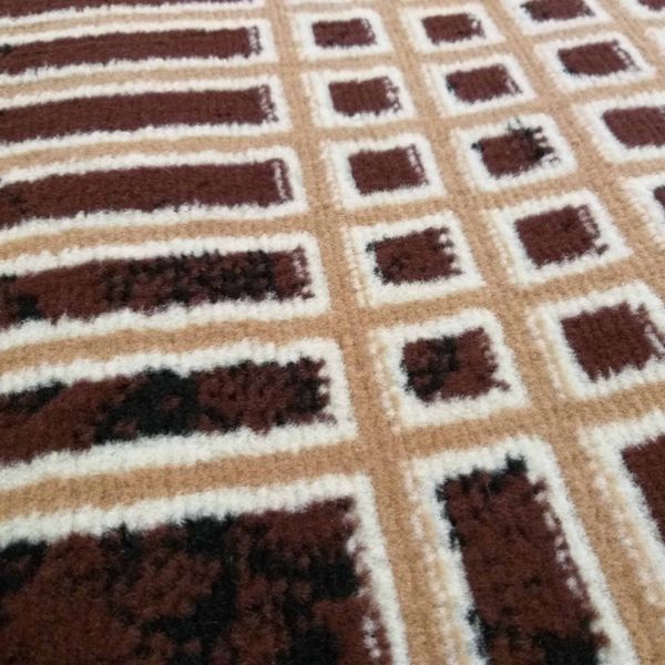 DomTextilu Moderný hnedý koberec s geometrickým motívom štvorcov 40347-185069  180 x 250 cm Hnedá