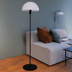 Dyberg Larsen Jazz stojaca lampa, opál/čierna, Obývacia izba / jedáleň, kov, sklo, E14, 15W, K: 135.5cm