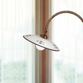 Cremasco Stojaca lampa Bassano, zakrivená, detaily hnedé, Obývacia izba / jedáleň, keramika, mosadz, E27, 75W, K: 210cm