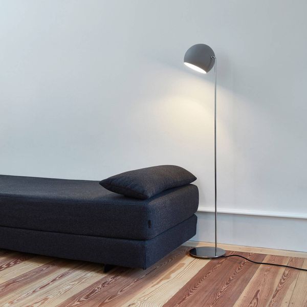 NYTA Nyta Tilt Globe Floor stojaca lampa oceľ, sivá, Obývacia izba / jedáleň, hliník, ušľachtilá oceľ, E14, 46W, K: 129cm