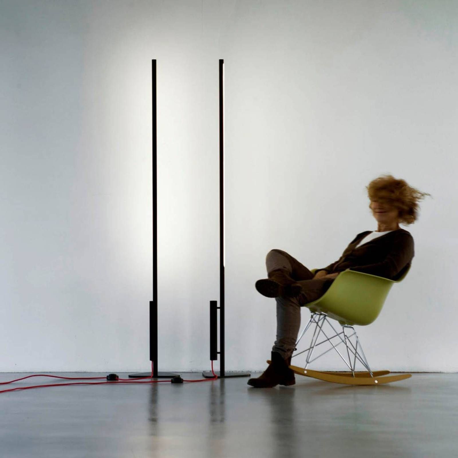 Martinelli Luce Colibrì stojaca LED lampa rúrková, Obývacia izba / jedáleň, hliník, polykarbonát, 14W, P: 26 cm, L: 26 cm, K: 176cm