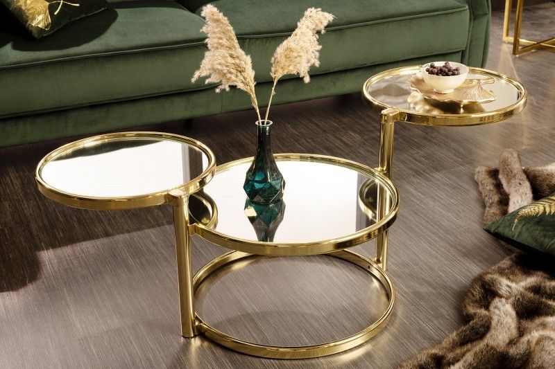 Estila Art deco trojitý príručný stolík Meredith so zlatou kovovou konštrukciou a doskami so zrkadlovým efektom