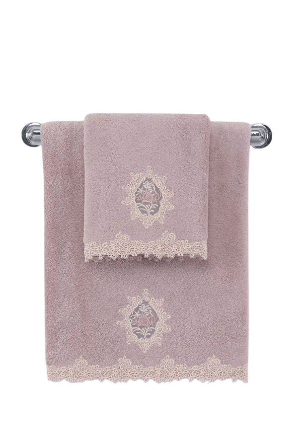 Soft Cotton Malé uteráky DESTAN 30x50cm. Malé uteráky Destan s čipkou 30x50cm a vyšitým ornamentom vo francúzskom štýle s vysokou gramážou,zaručuje vynikajúcu savosť a mäkkosť. Fialová / Lila