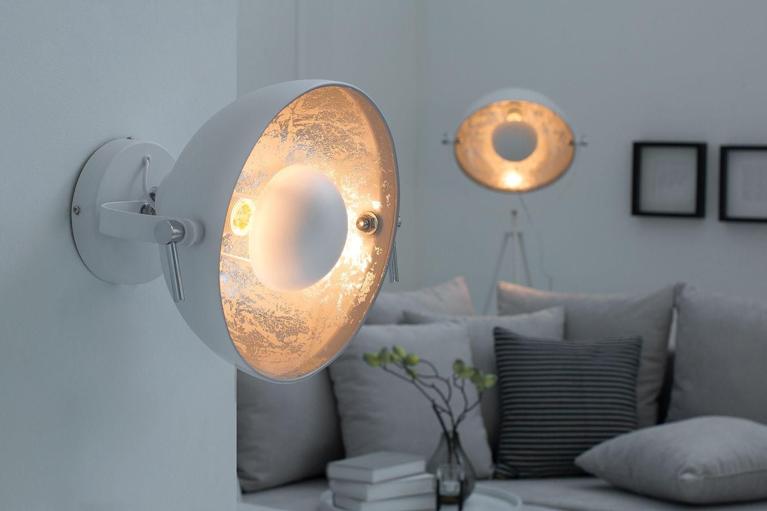 Nástenná lampa STAGE bielo strieborná