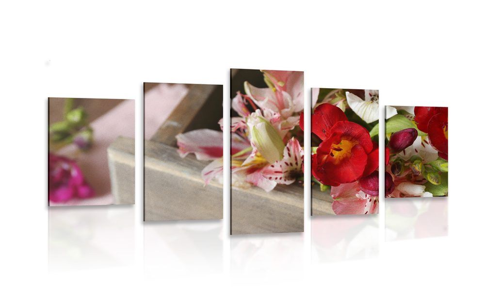 5-dielny obraz kompozícia jarných kvetov v drevenom šuplíku