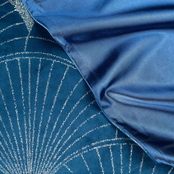 DomTextilu Zamatový stredový obrus s lesklou potlačou modrej farby 68651-244340 Modrá