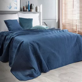 DomTextilu Obojstranný prešívaný prehoz na posteľ v tmavo modrej farbe Šírka: 230 cm | Dĺžka: 260 cm 27501-209360