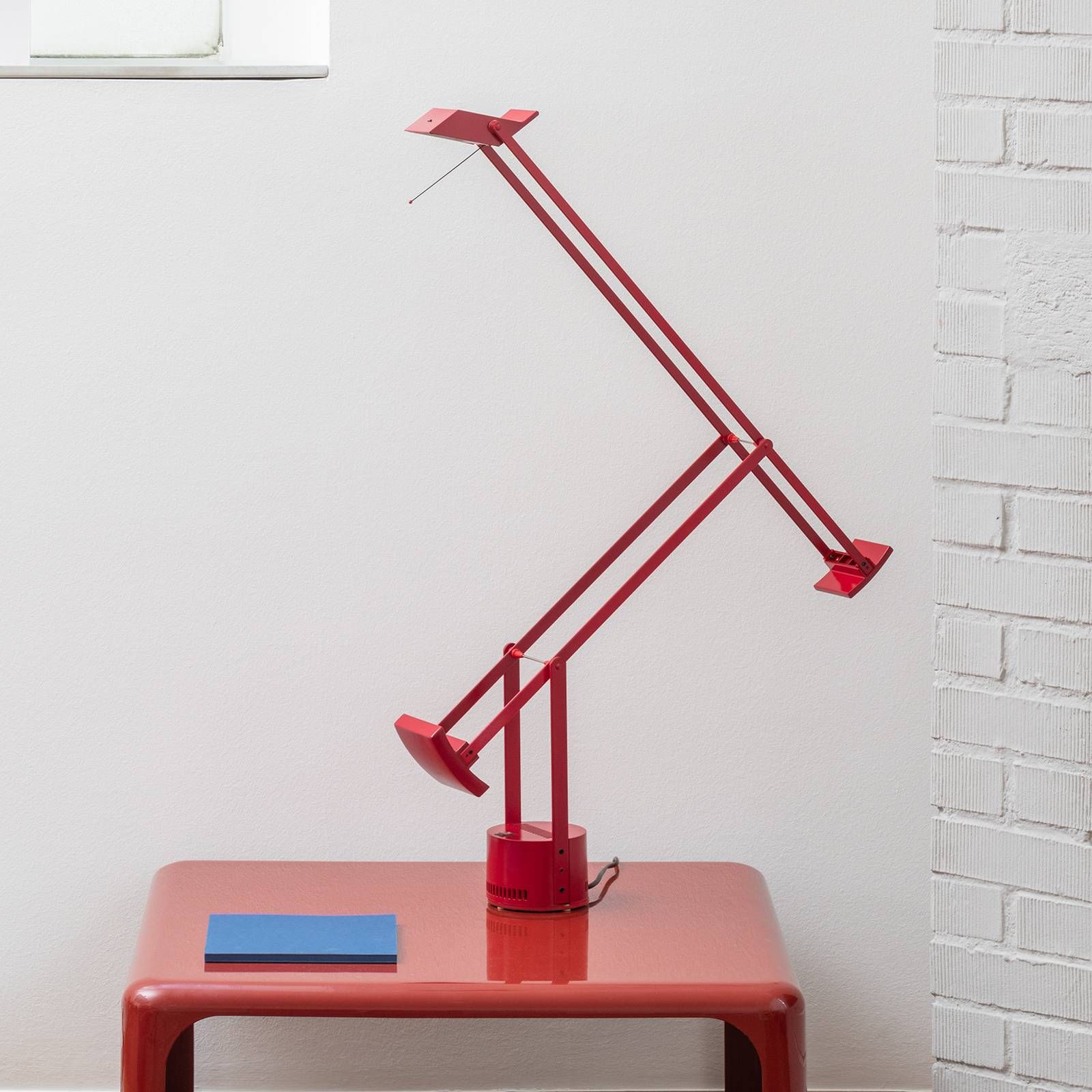 Artemide Tizio dizajnová stolová LED lampa červená, Pracovňa / Kancelária, polykarbonát, hliník, GY6.35, 2.5W, K: 119cm