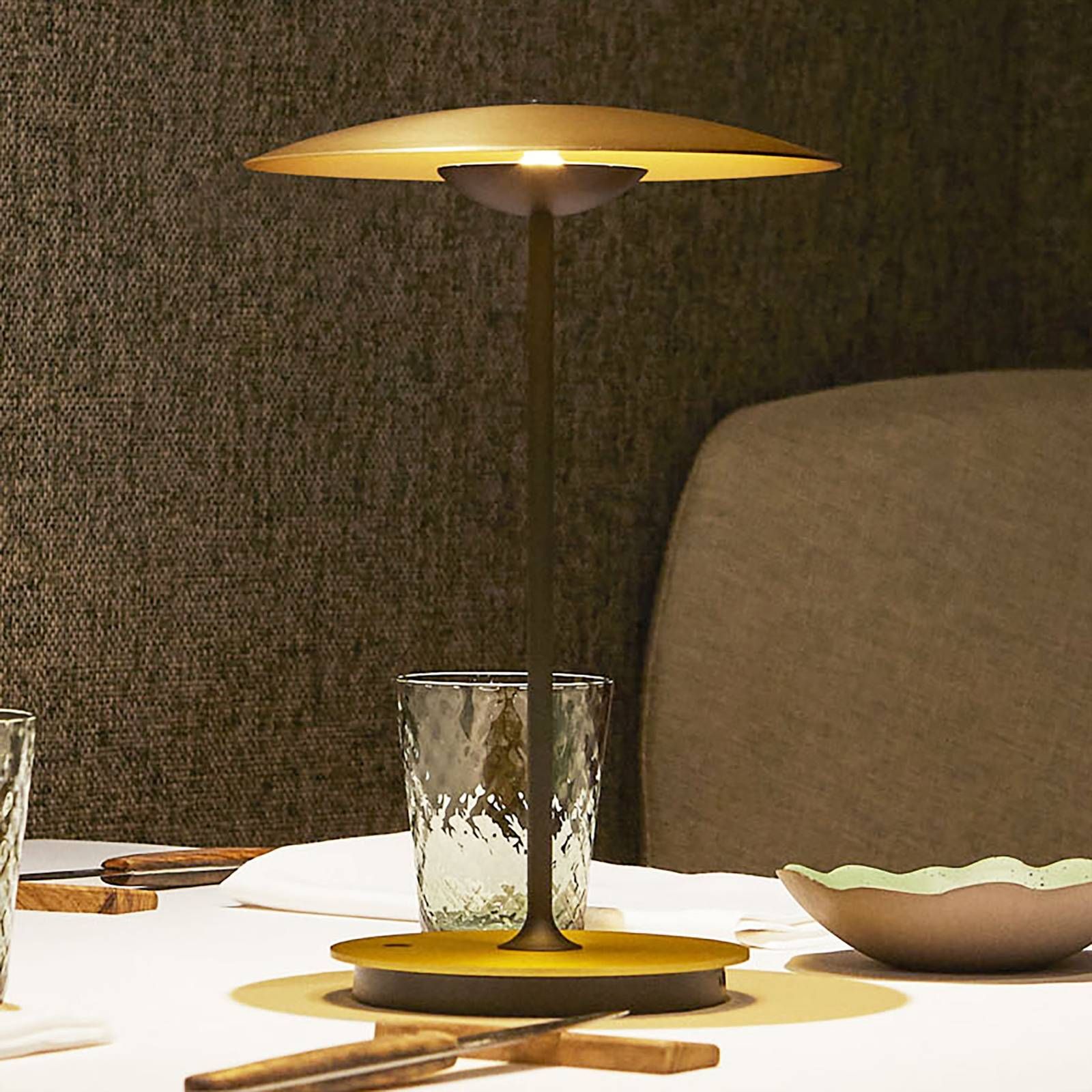 Marset MARSET Ginger stolová LED lampa hliník, mosadz, Obývacia izba / jedáleň, hliník, 3.5W, K: 30cm