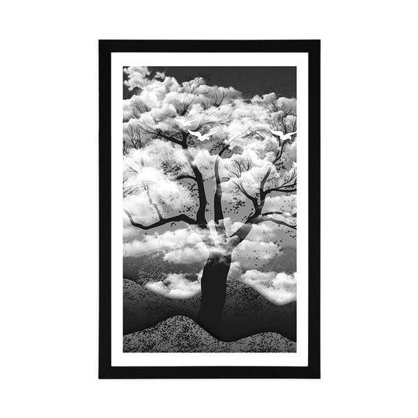 Plagát s paspartou čiernobiely strom zaliaty oblakmi - 60x90 silver