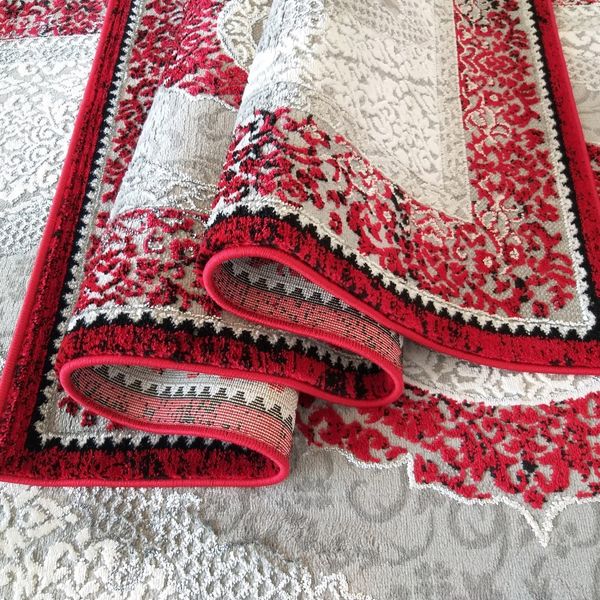 DomTextilu Exkluzívny koberec červenej farby vo vintage štýle 54495-234198