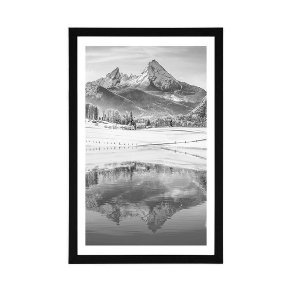 Plagát s paspartou zasnežená krajina v Alpách v čiernobielom prevedení - 30x45 white