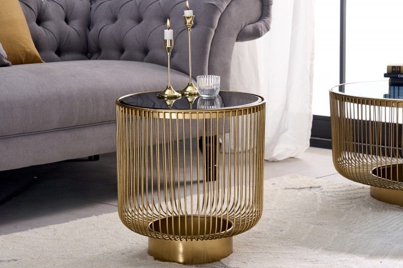 Estila Art deco dizajnový konferenčný stolík Esme so zlatou konštrukciou a okrúhlou čiernou doskou zo skla 40cm