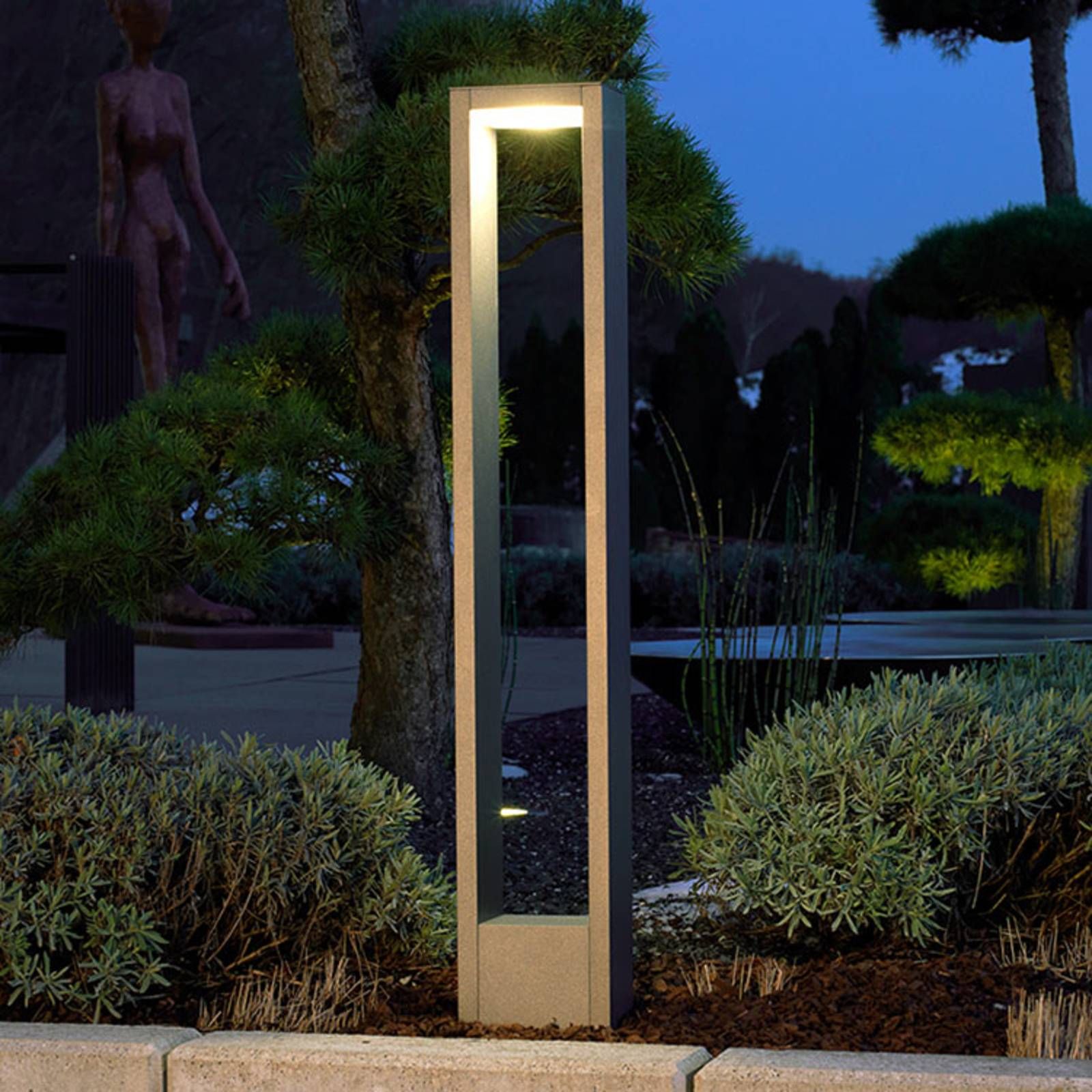 Albert Leuchten Adriana – rámové chodníkové LED svietidlo, hliníkový odliatok, akryl, 10W, P: 14 cm, L: 10 cm, K: 90cm