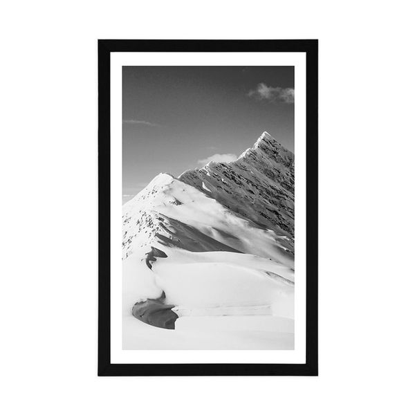 Plagát s paspartou zasnežené pohorie v čiernobielom prevedení - 20x30 silver