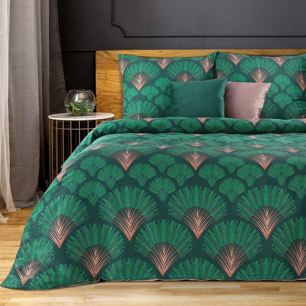 DomTextilu Zeleno ružové ornamentálne posteľné obliečky bavlnený satén 3 časti: 1ks 200x220 + 2ks 70 cmx80 Zelená 44587-208368