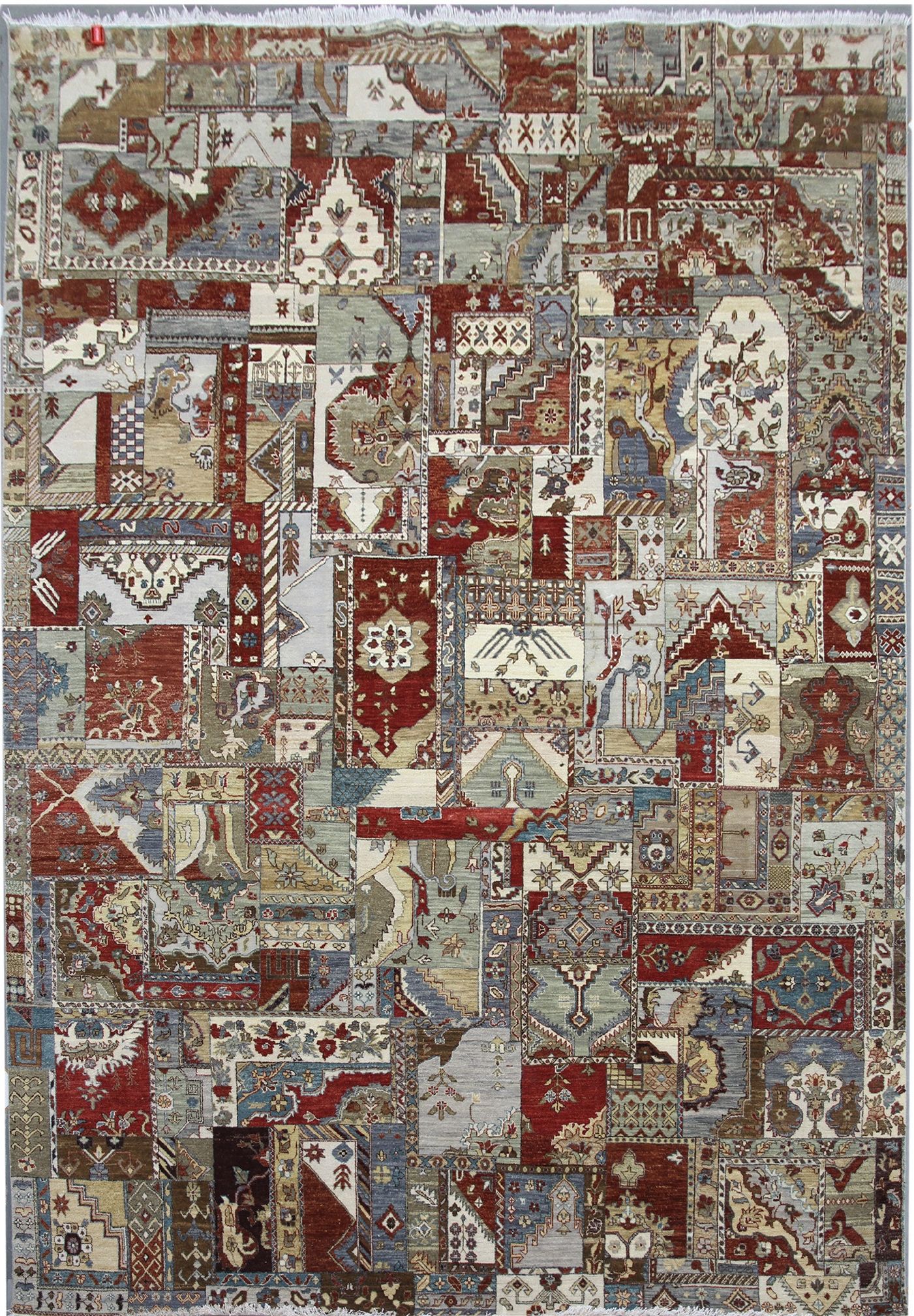 Diamond Carpets koberce Ručne viazaný kusový koberec Diamond DC-PATCH RED MULTI - 365x457 cm