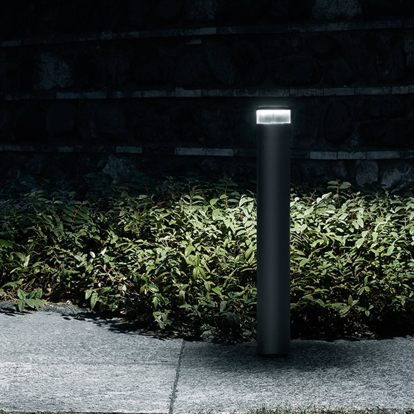 FLOS Pointbreak Bollard 2, 2 700 K antracit 60cm, hliník, polykarbonát, 12.5W, P: 12.1 cm, L: 12 cm, K: 60cm