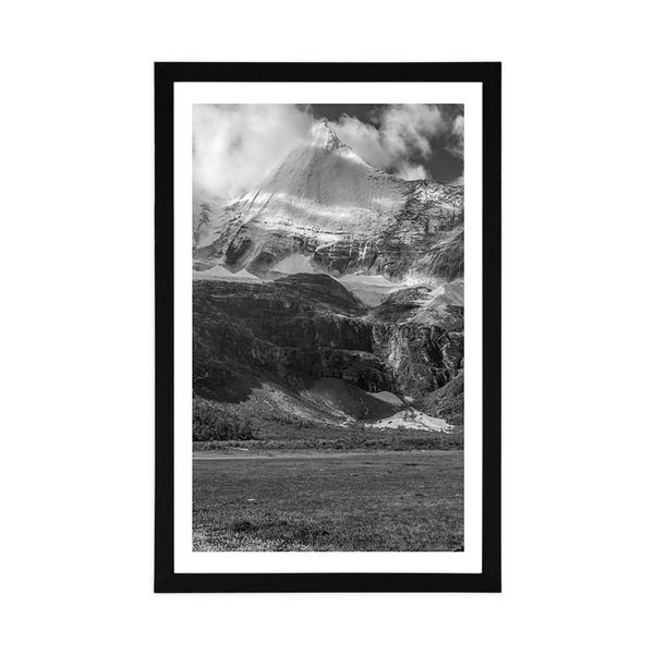 Plagát s paspartou majestátna horská krajina v čiernobielom prevedení - 60x90 silver
