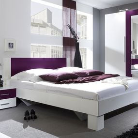 Manželská posteľ 160 cm Verwood Typ 51 (biela + fialová) (s noč. stolíkmi)