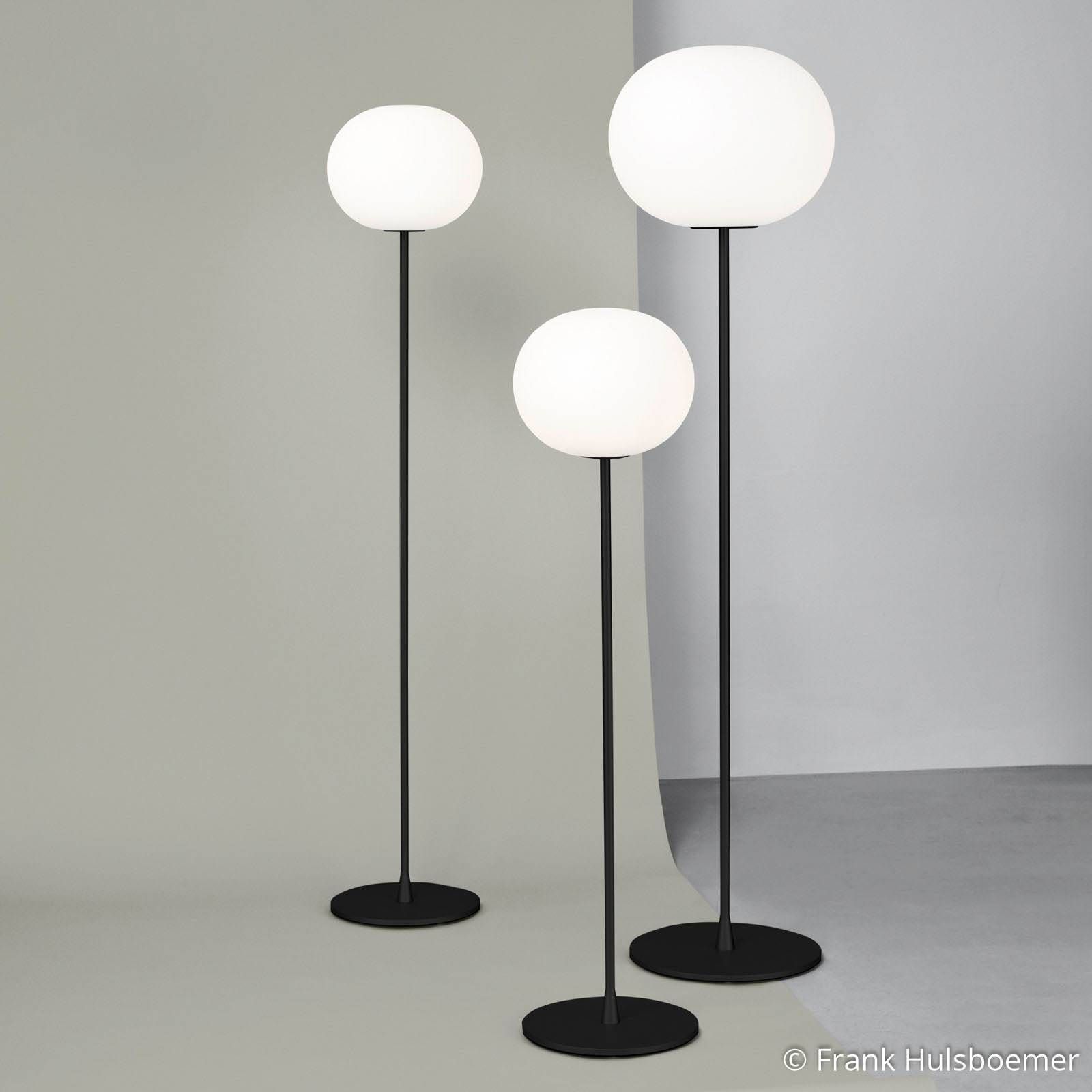 FLOS Glo-Ball F1 stojaca lampa, čierna, Obývacia izba / jedáleň, sklo, oceľ, E27, 150W, K: 135cm