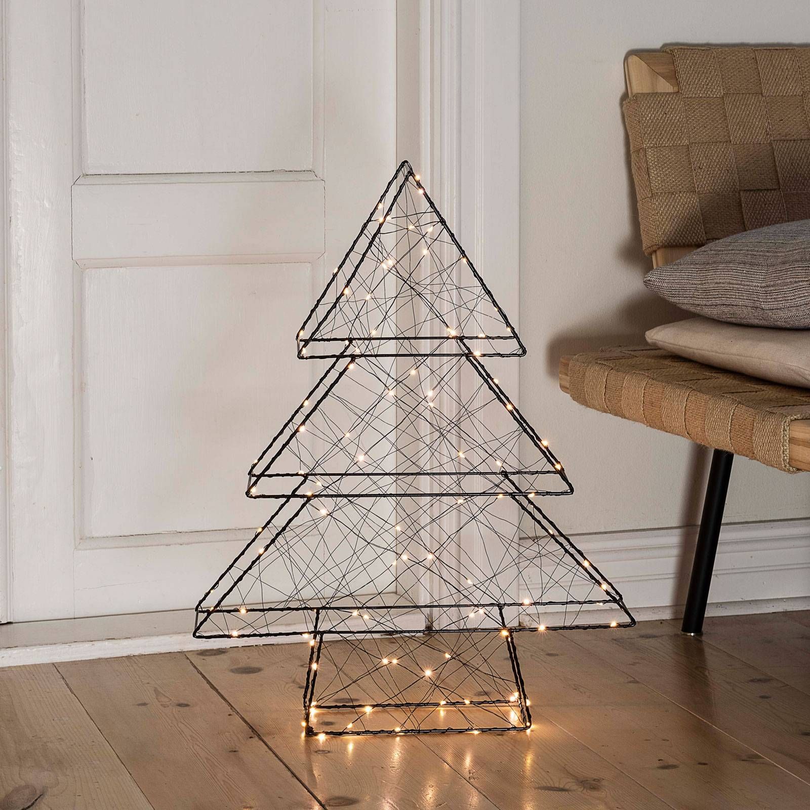 Konstsmide Christmas Dekoračná LED lampa Vianočný stromček čierna 100pl, kov, Energialuokka: E, P: 47 cm, L: 11 cm, K: 60cm