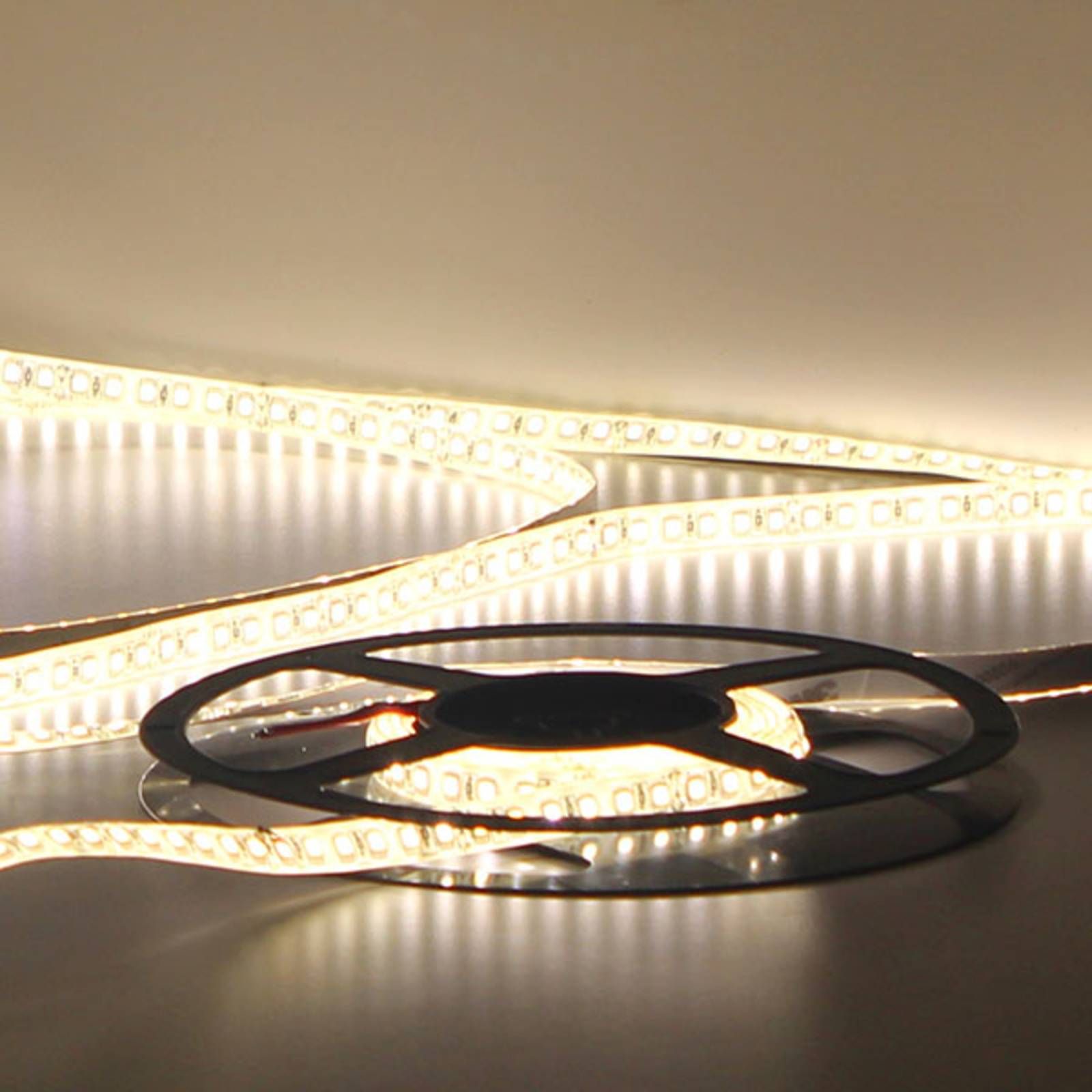 LED Profilelement GmbH pásik mono 600 IP54 65 W teplá biela 2 900 K, Obývacia izba / jedáleň, plast, 65W, P: 500 cm, L: 1 cm, K: 0.3cm