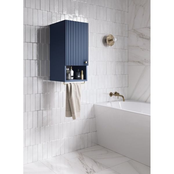 Závesná kúpeľňová skrinka Lore 73 cm tmavo modrá
