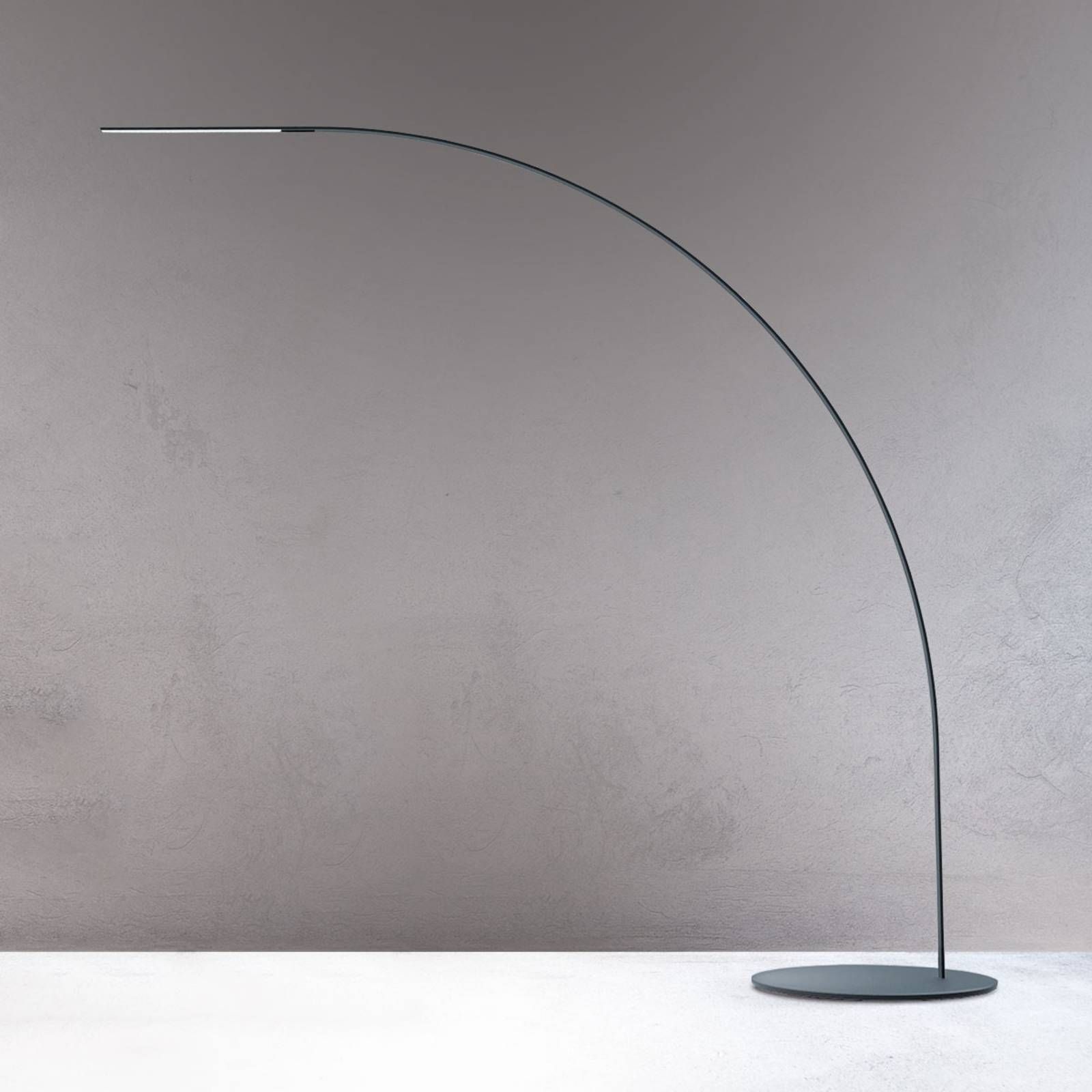 Fontana Arte Yumi – dizajnová oblúková LED lampa, Obývacia izba / jedáleň, kov, 18W, K: 230cm