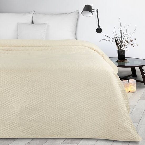 DomTextilu Krémový moderný prehoz na posteľ s geometrickým vzorom Šírka: 200 cm | Dĺžka: 220 cm 69134-244858