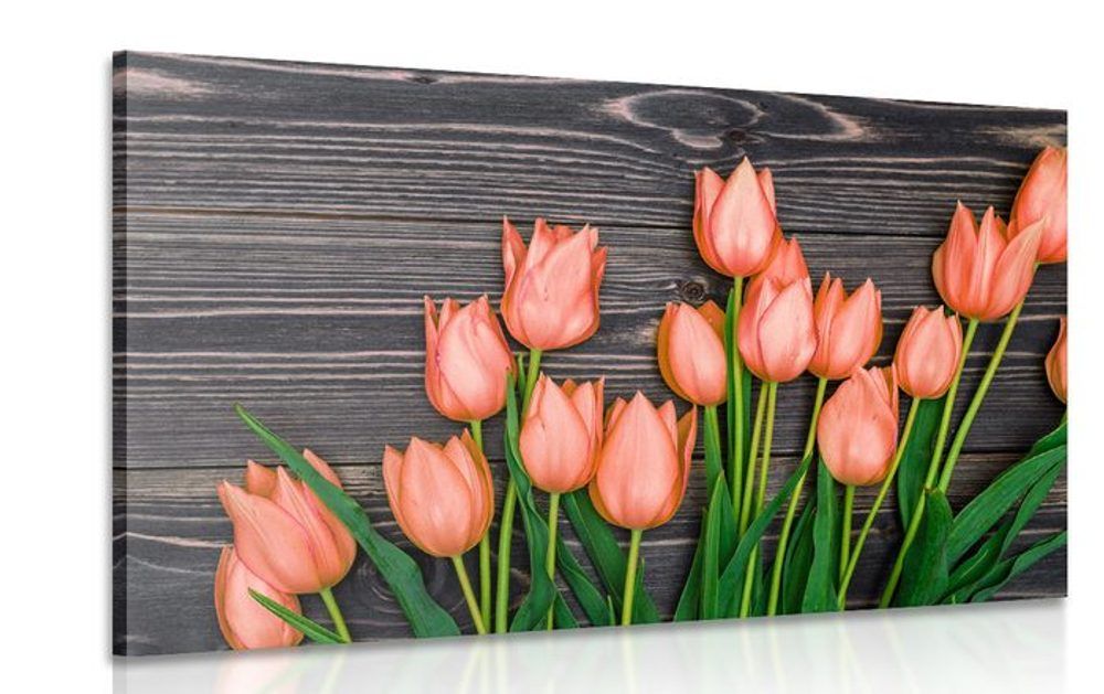 Obraz očarujúce oranžové tulipány na drevenom podklade - 120x80