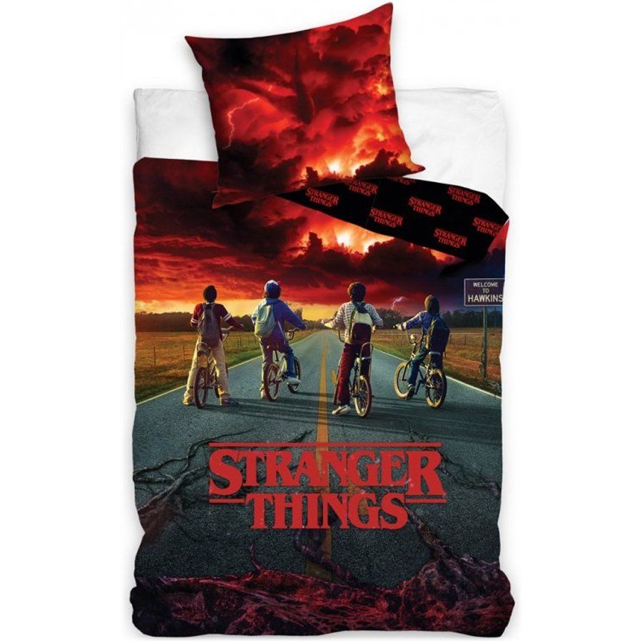 Carbotex · Bavlnené posteľné obliečky Stranger Things - motív Storm Guards - 100% bavlna Renforcé - 70 x 90 cm + 140 x 200 cm