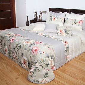 DomTextilu Smotanový prehoz na posteľ s motívom bielych a ružových ruží Šírka: 220 cm | Dĺžka: 240 cm 4614-104238