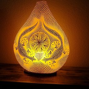 Stolná lampa Mandala žltá GEKO, ručne maľovaná obojstranne, 40 cm