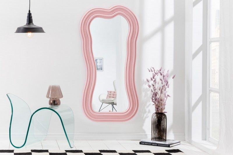 Estila Asymetrické art deco dizajnové zrkadlo Swan s polyuretánovým rámom v pastelovej ružovej farbe s kaskádovým efektom 100cm