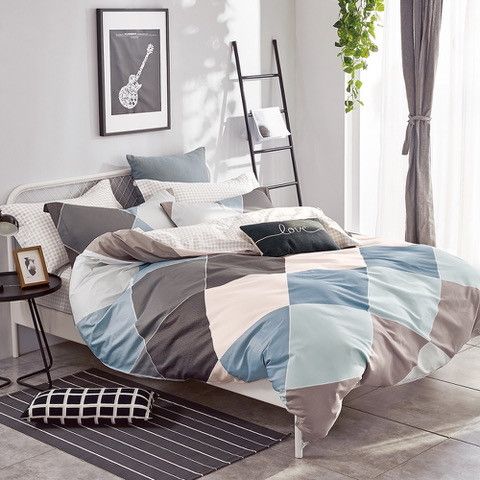 DomTextilu Originálne bavlnené posteľné obliečky s farebným geometrickým tvarom 4 časti: 1ks 160 cmx200 + 2ks 70 cmx80 + plachta Hnedá 40681-185805