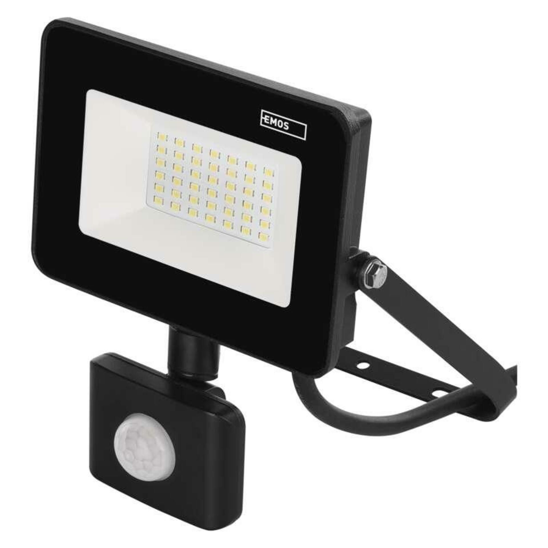 EMOS LED reflektor SIMPO s pohybovým čidlem, 30 W, černý, neutrální bílá ZS2332